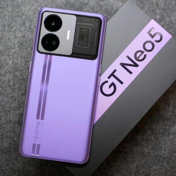 真我 GT Neo5 真机照公布:透明 RGB 设计,主打色“紫域幻想”