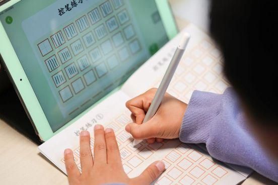 弘扬文化 规范书写 “阿尔法蛋AI练字笔”独家冠名这项赛事决赛!