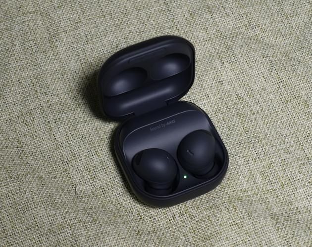 手机影像记录新年 三星Galaxy Buds2 Pro提供音频支持