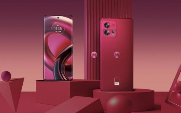 2022流行色打造!moto S30 Pro非凡洋红今日限量开售:到手价2699元