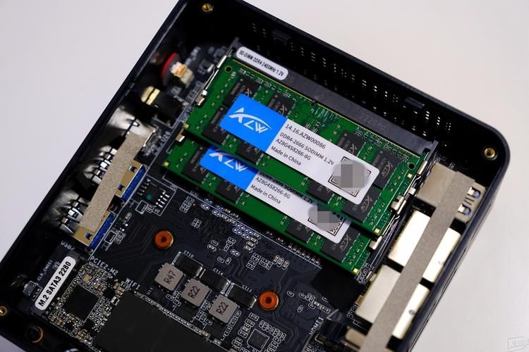 零刻上架 EQ59 PRO 迷你主机:赛扬 N5105 + 双网口,准系统 645 元