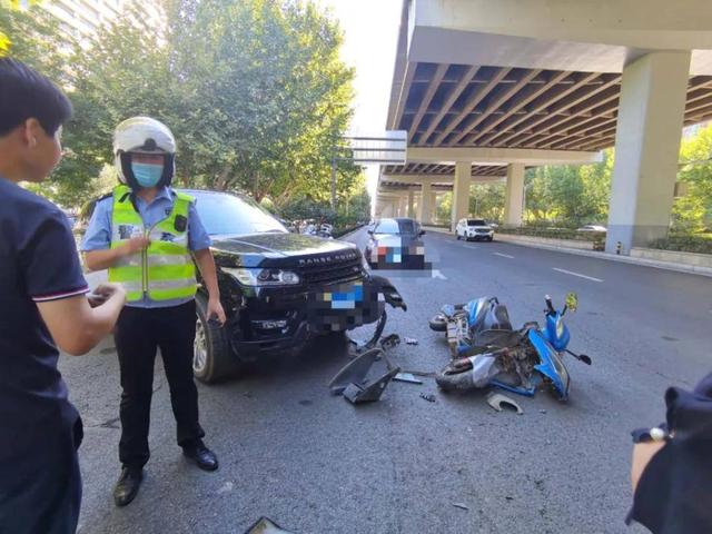 公路横冲直撞