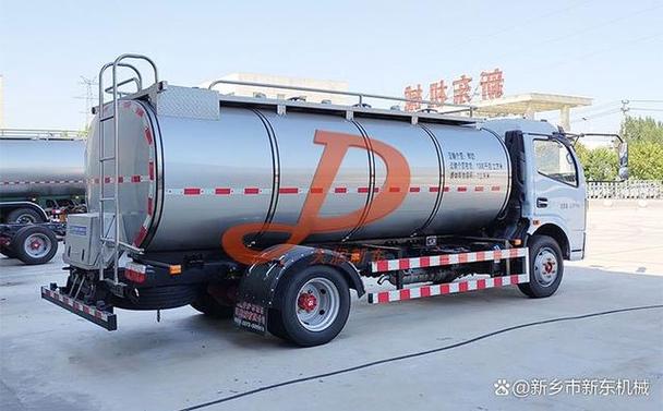 牛奶运输卡车