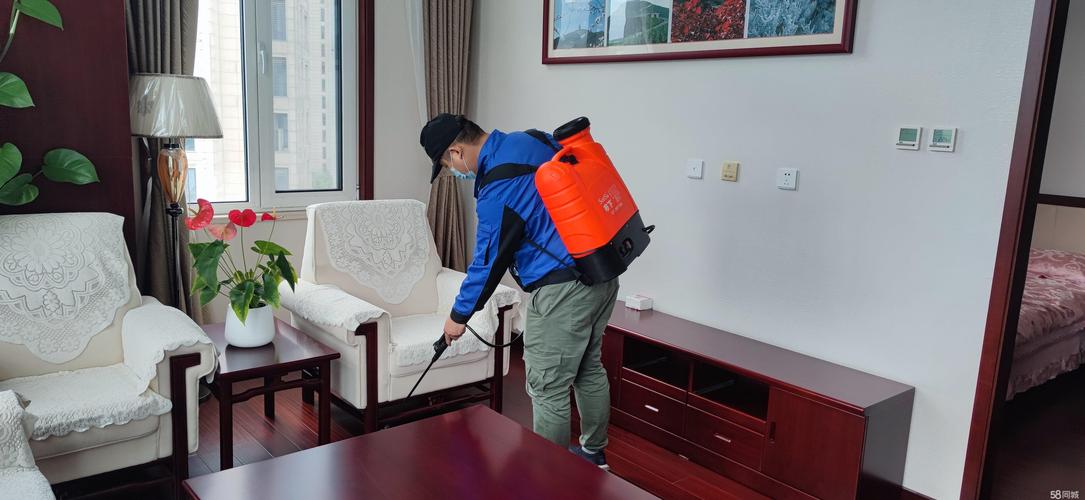 吸尘除虫员 吸尘除虫员