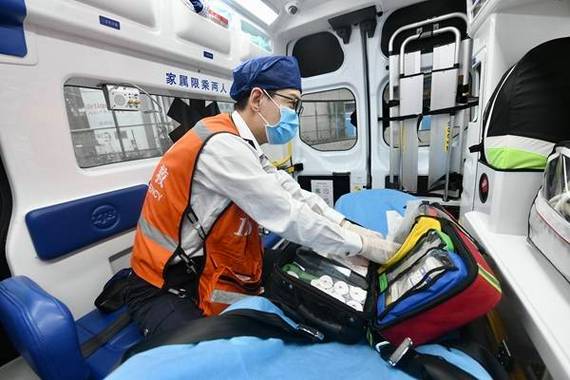 城市救护车救援司机 城市救护车救援司机
