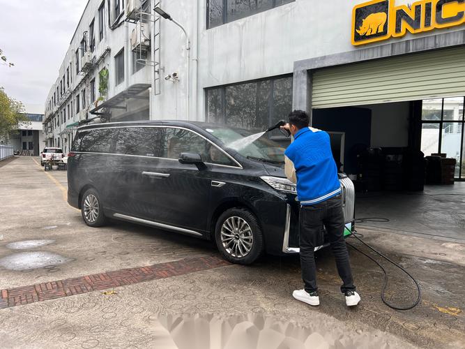 放置洗车工