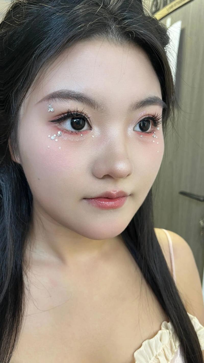我化妆贼好看
