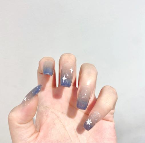爱莎公主美甲沙龙