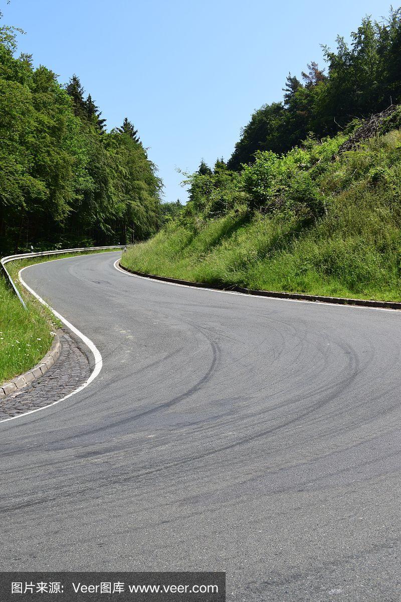 扭曲道路