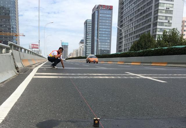 桥头跳车