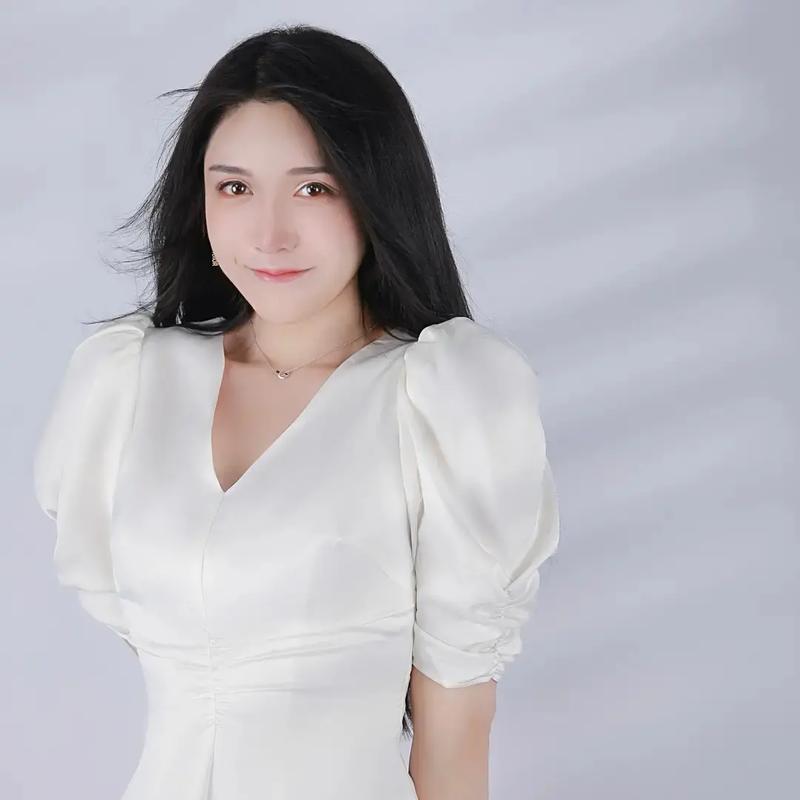 抖音晨曦凡什么身份