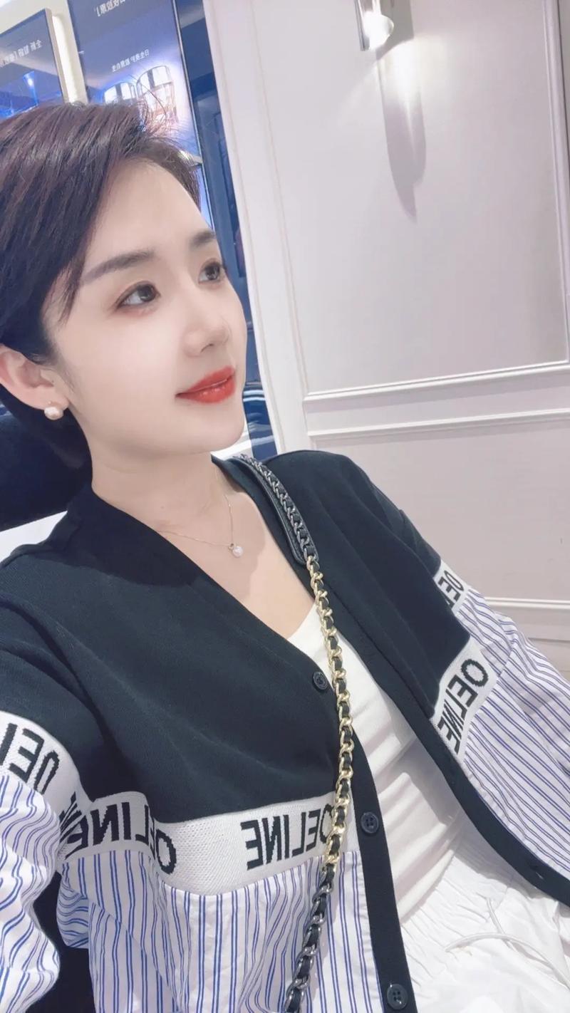抖音小妹为什么红了