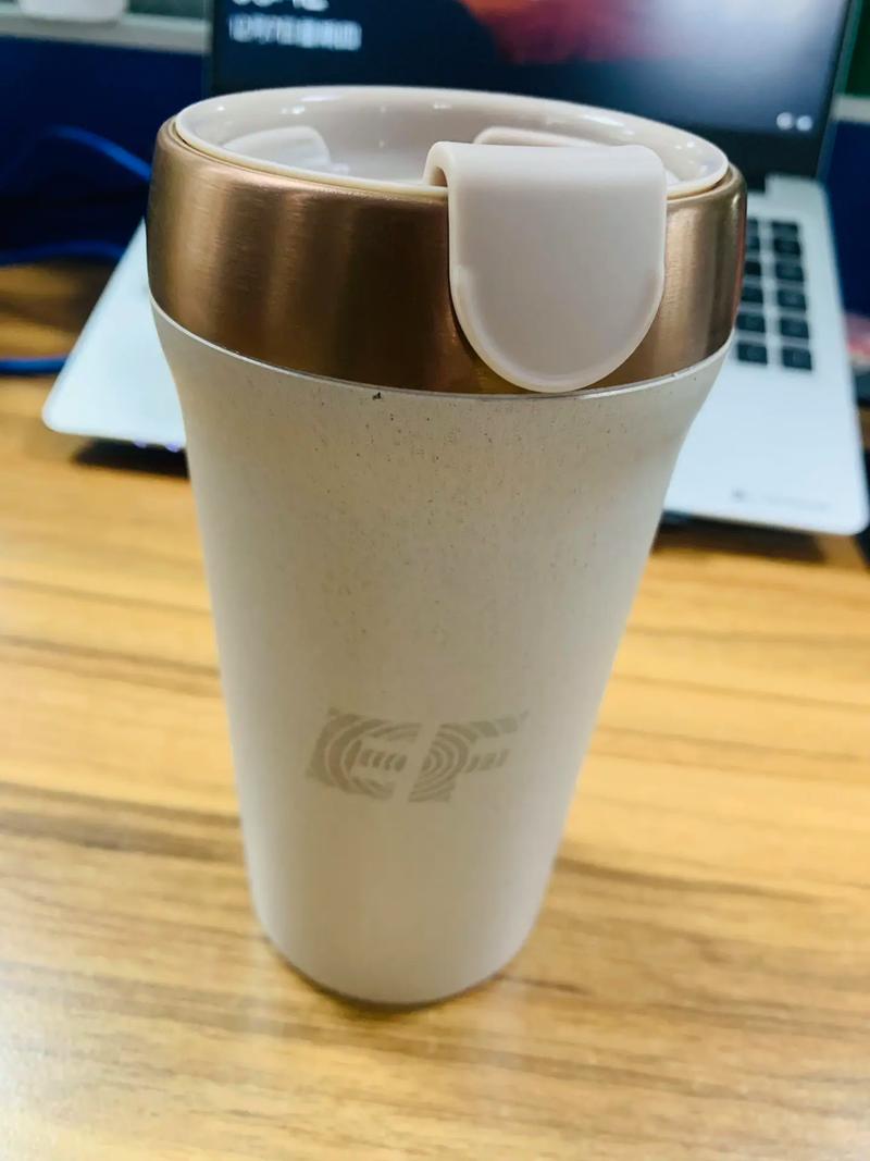 抖音的杯子什么梗