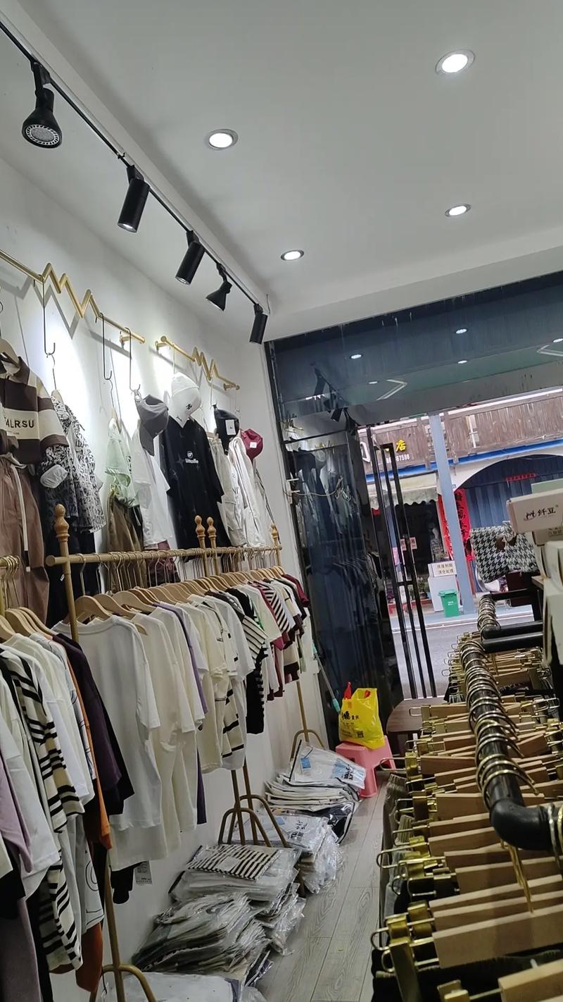 服装店怎么经营