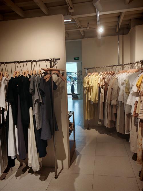 服装店怎么经营