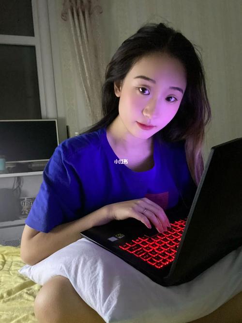如何用电脑自拍