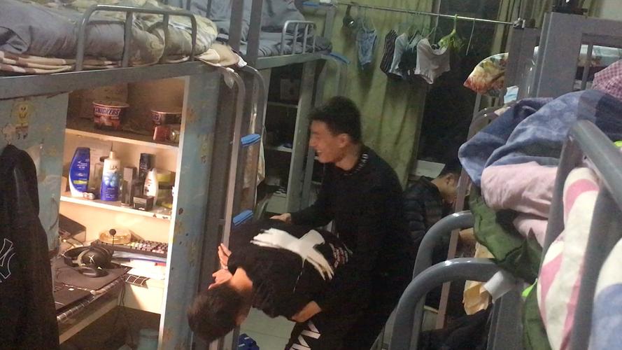 如何黑室友的电脑