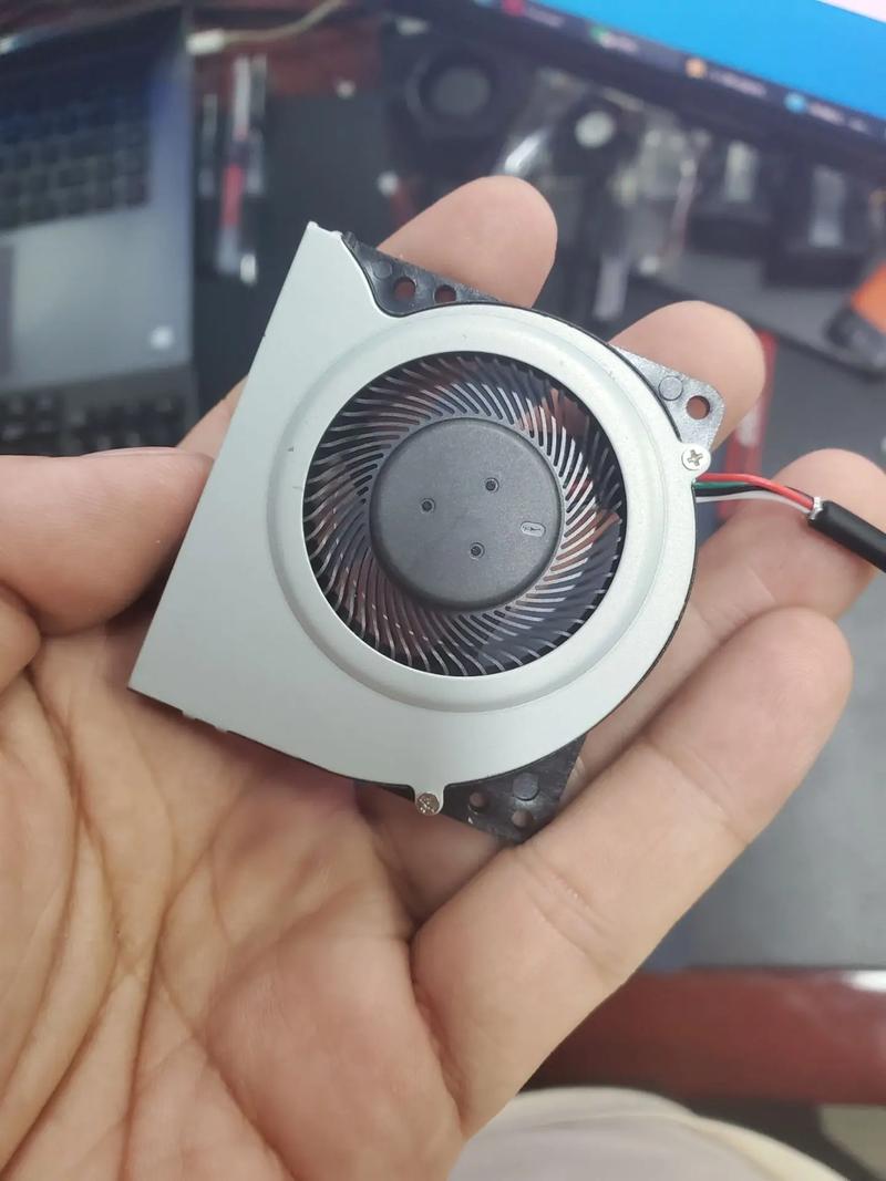 如何查看电脑风扇