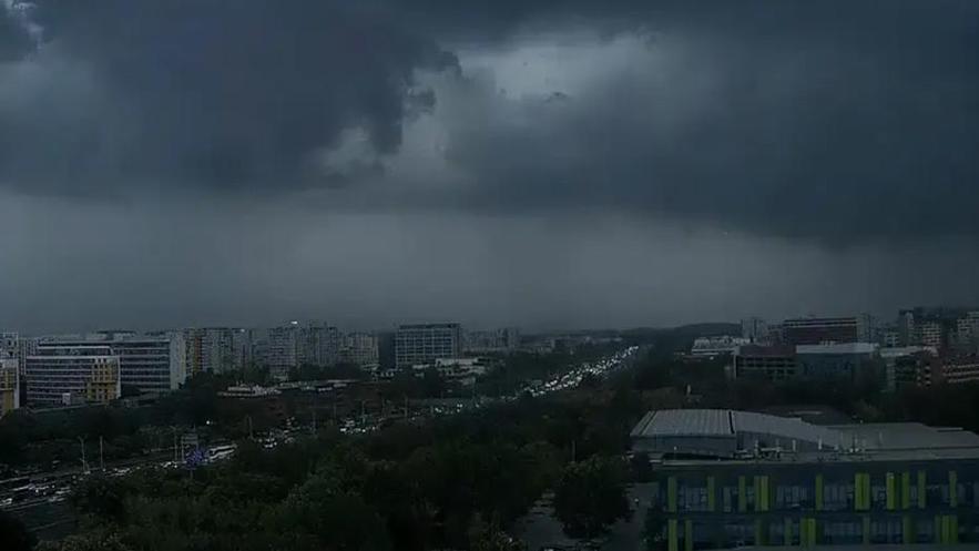 #北京暴雨实况#