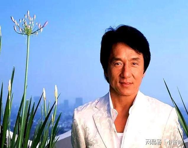 71岁成龙时隔多年再演警察