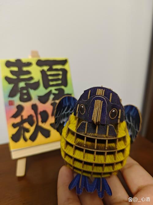 90后非遗手作人手搓“点翠大蟑螂”