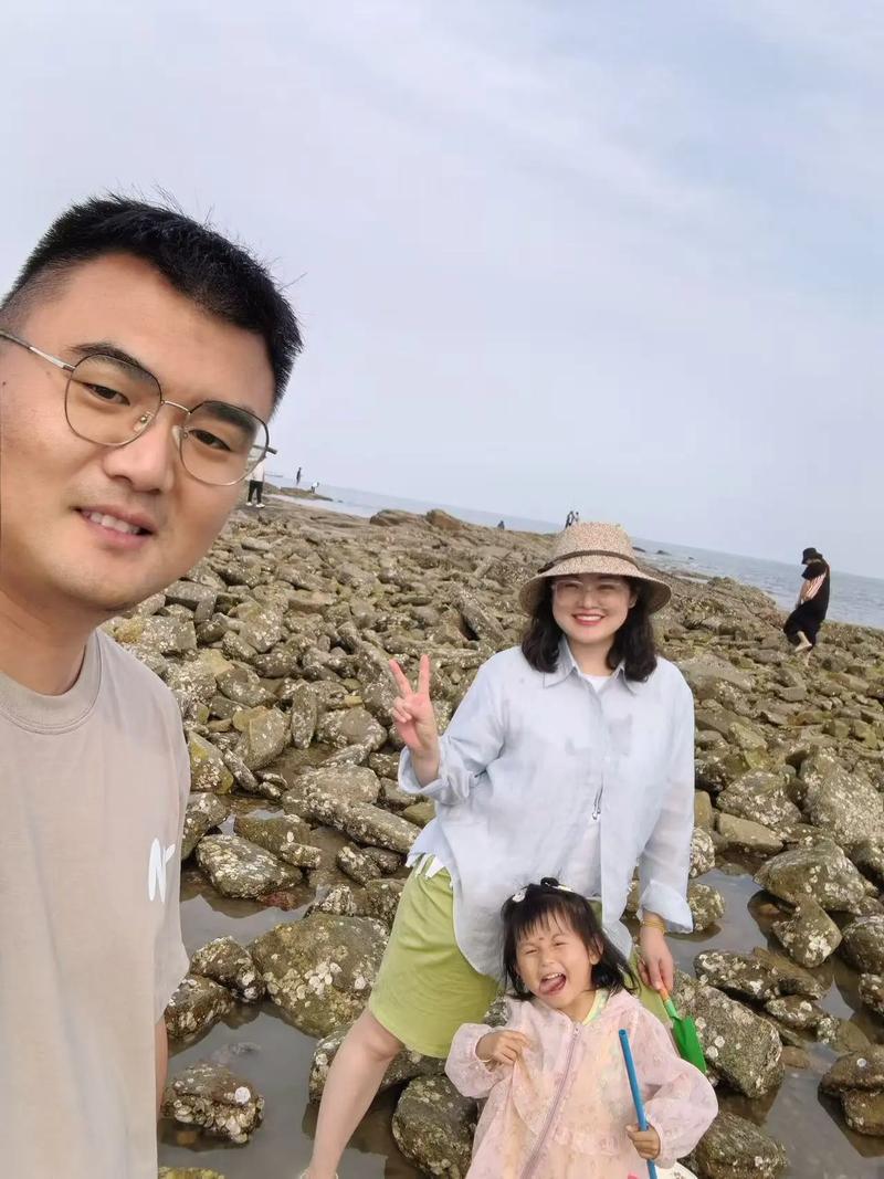 一家三口赶海1人失踪1人进ICU