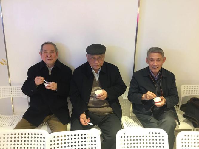 年过九旬骑车去办公室的院士走了