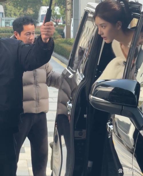 剧组不让赵露思回家看爸爸
