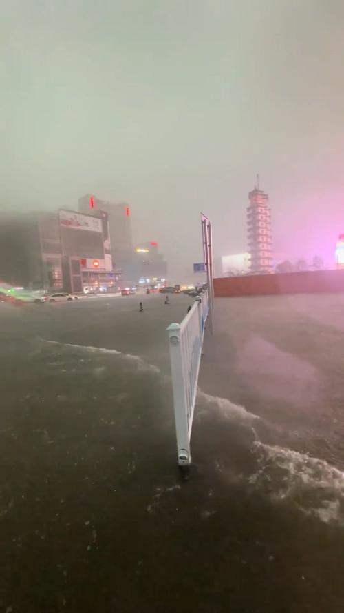 郑州暴雨1小时下了87.5毫米