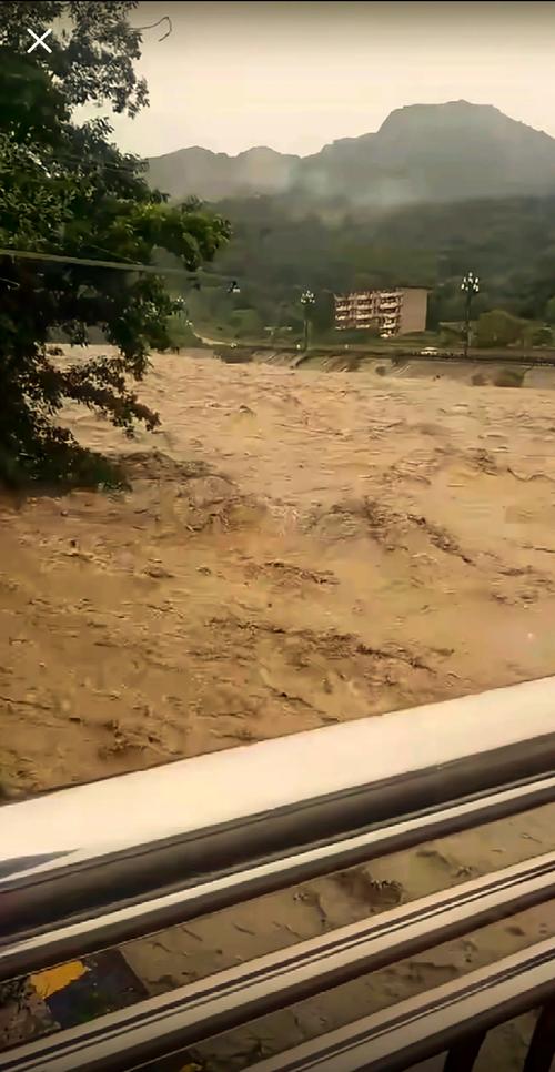 四川凉山州喜德县被洪水淹没?假