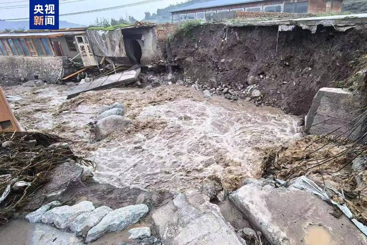 甘肃榆中山洪已致15人遇难