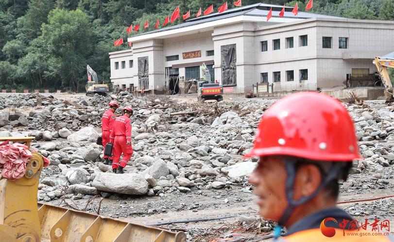 甘肃榆中受灾村庄道路全部实现抢通