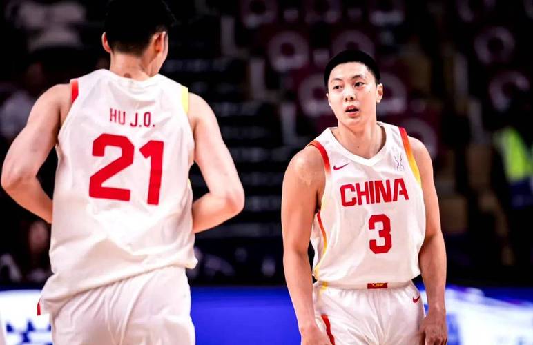中国男篮三战全胜晋级八强