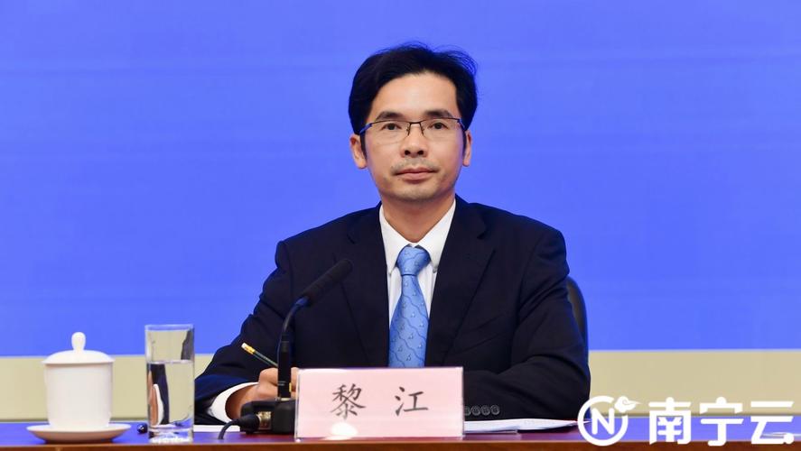 南宁一公司董事长仅17岁