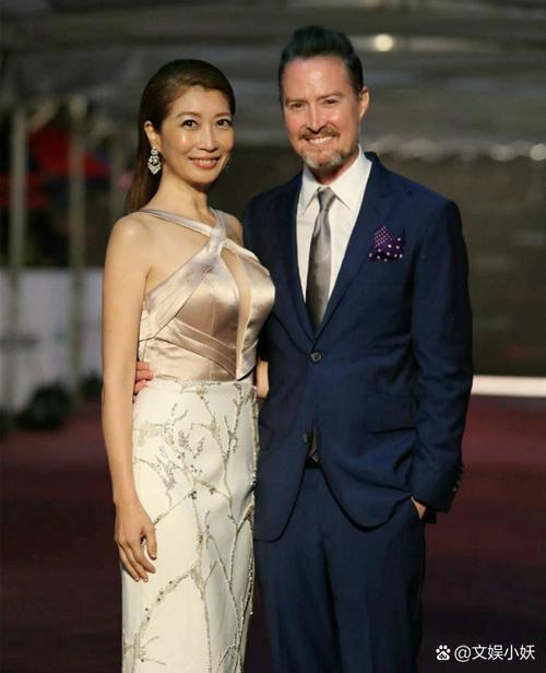 夏克立被曝婚内出轨 睡女儿粉丝