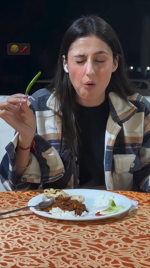印度女留学生吐槽韩餐肉太多
