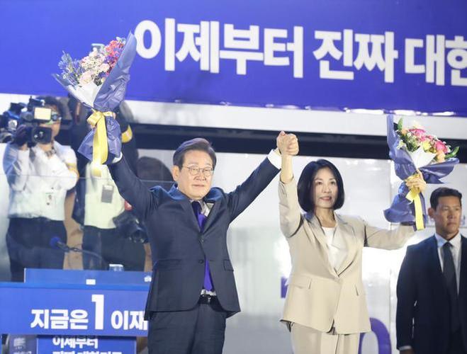 李在明与韩国五大财阀巨头座谈