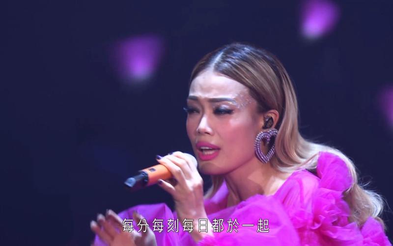 容祖儿演唱会从红馆开到县城校操场