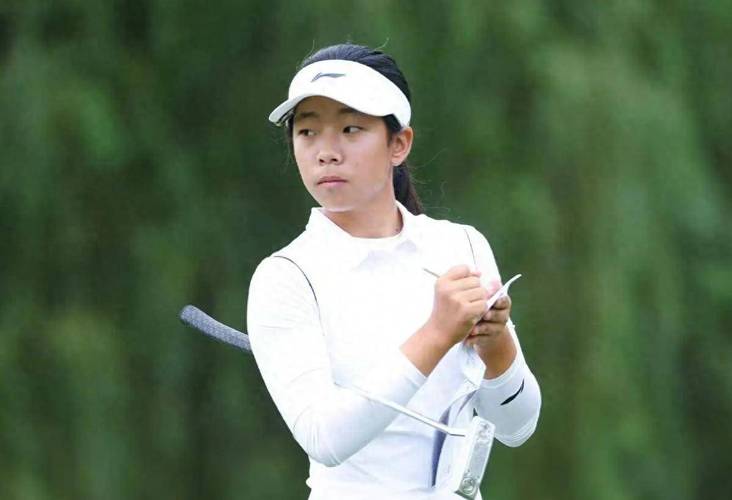 刘国梁女儿赢得高尔夫职业赛首冠