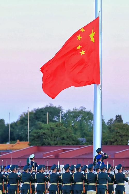北京将升挂23万面国旗红旗