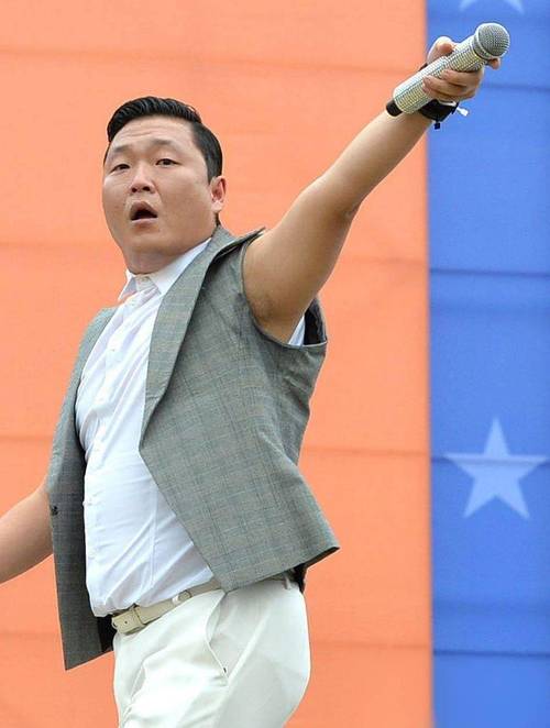韩国知名歌手“鸟叔”接受警方调查