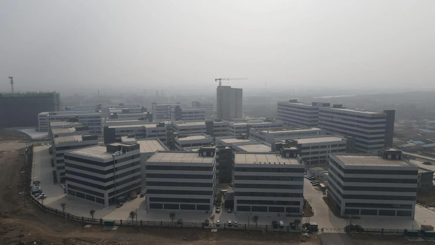 上合示范区落地产业投资超1500亿元