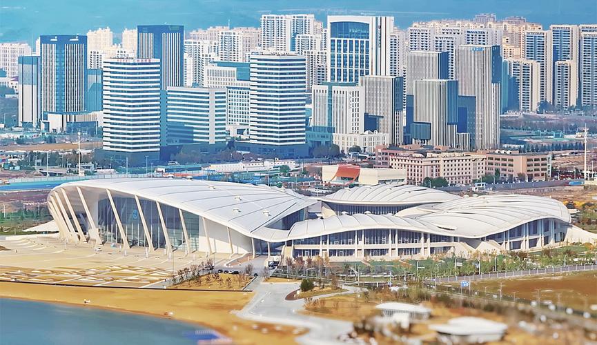 上合示范区落地产业投资超1500亿元