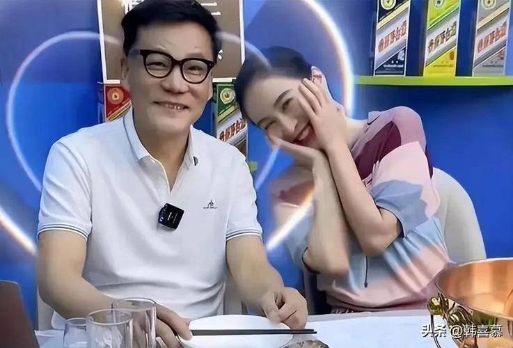 李国庆大婚后与老婆共度七夕