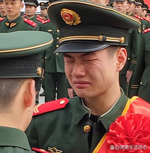 贵州独山武警战士退役哭着告别