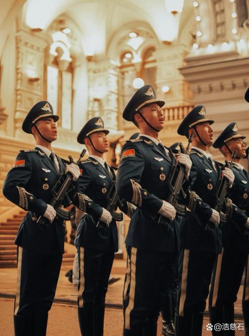 阅兵队列整齐得像复制粘贴 有何秘诀