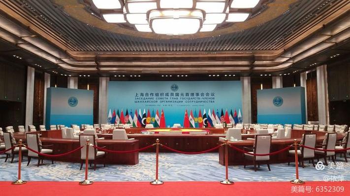 上合天津峰会22米巨幅壁画火出圈