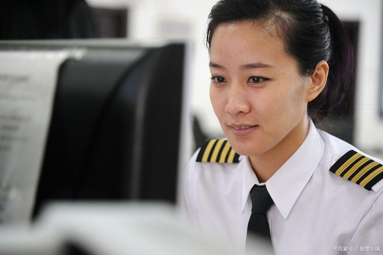 阅兵最帅女机长 是她