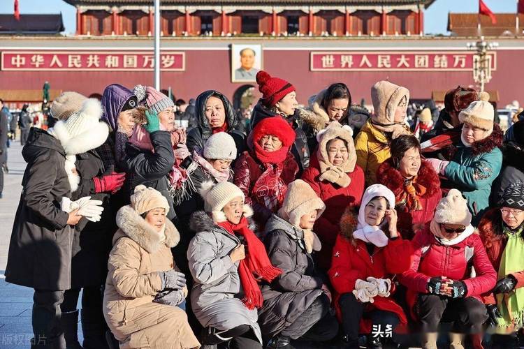在抵达天安门前返航 他们一样光荣