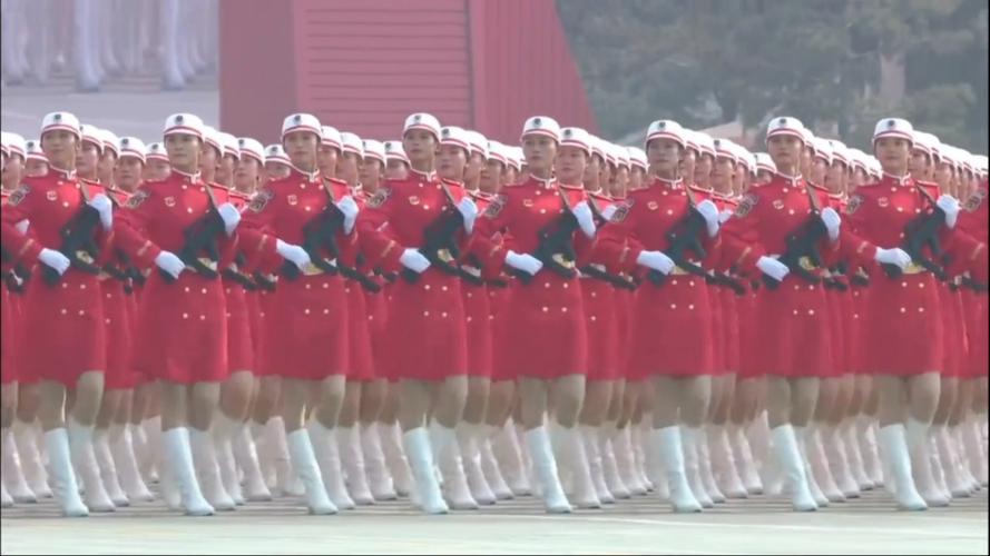 民兵方队领队:向右看时最震撼